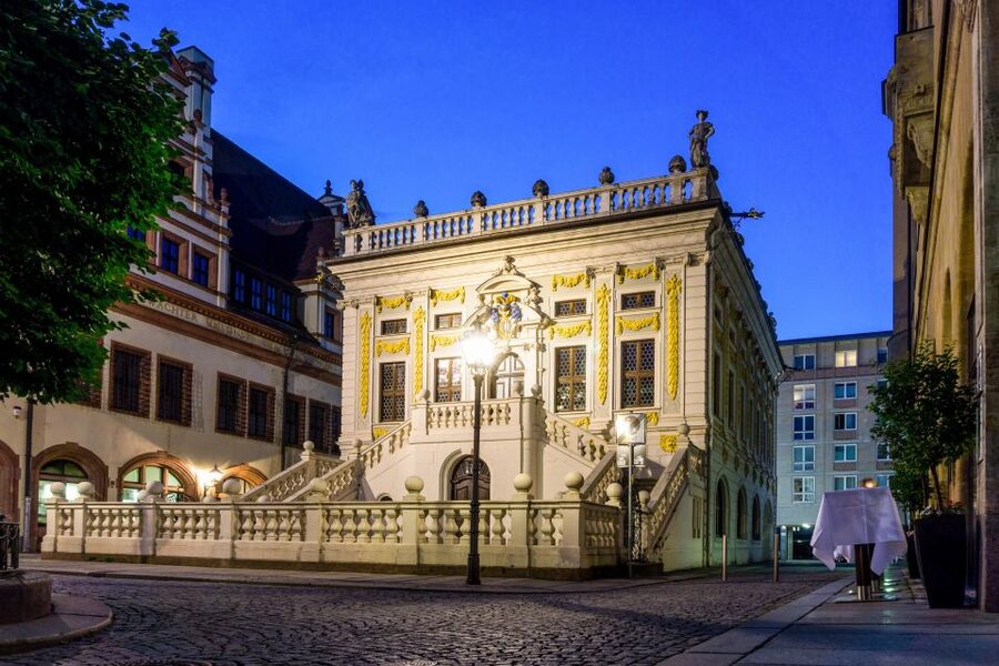 1.5-Hour Historical Tour of Leipzig with Costumed Guide - What the $21 Price Really Covers