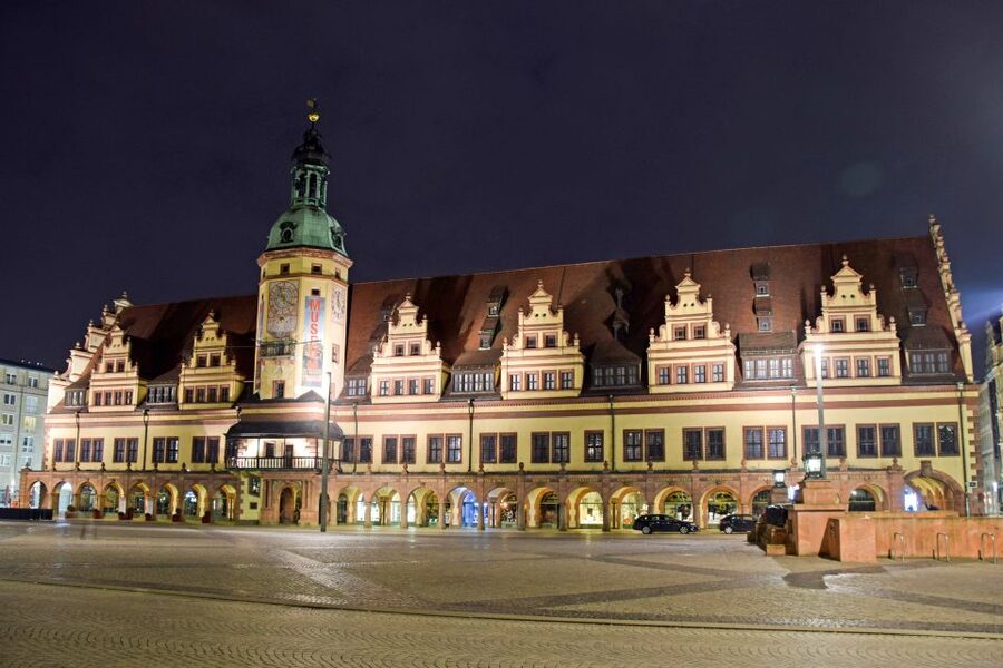 1.5-Hour Historical Tour of Leipzig with Costumed Guide - Should You Book This Leipzig Historical Night Tour?