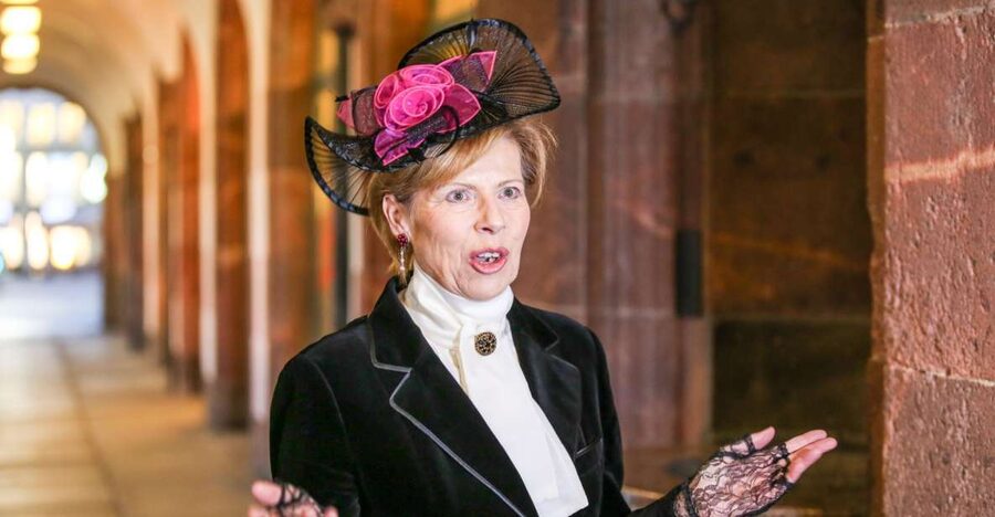 1.5-Hour Historical Tour of Leipzig with Costumed Guide - Where You Start: Passage at the Old Town Hall (Altes Rathaus)