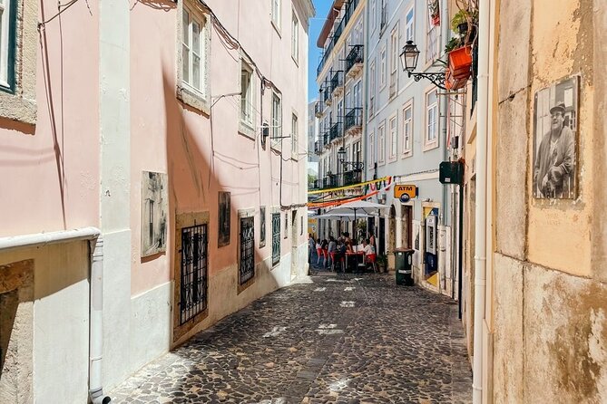 2 Hours Private Hills Historical Tour in Lisbon - National Pantheon and Largo do Chafariz de Dentro: history you can feel