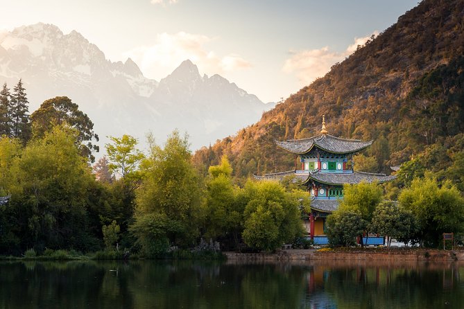 9 days Ancient Town Tour - Day 2: Xizhou Morning Market, a Hui village stop, then Weishan
