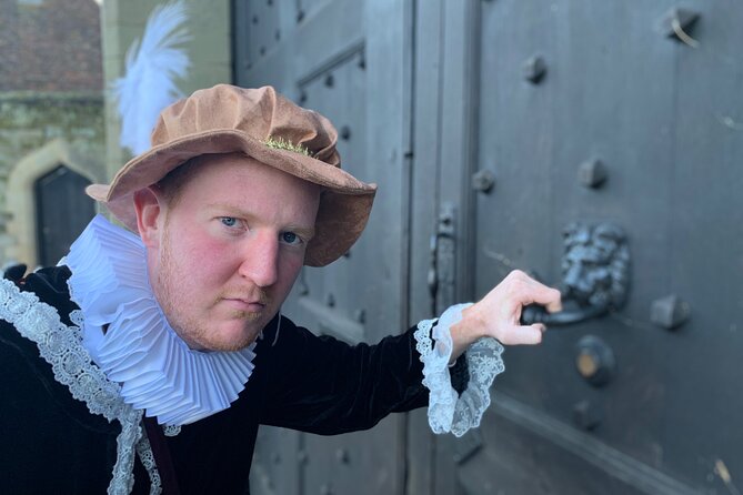 A Historical tour of Warwick with Queen Elizabeth's Secret Lover - Warwick Castle: where the tour starts (and why it works)