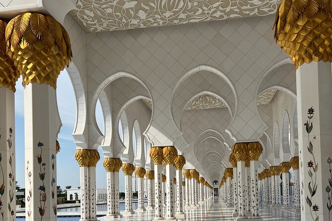Abu Dhabi Tour Grand Mosque Heritage Village Emirates Palace - Marina Mall lunch: where the day turns from sightseeing to fuel