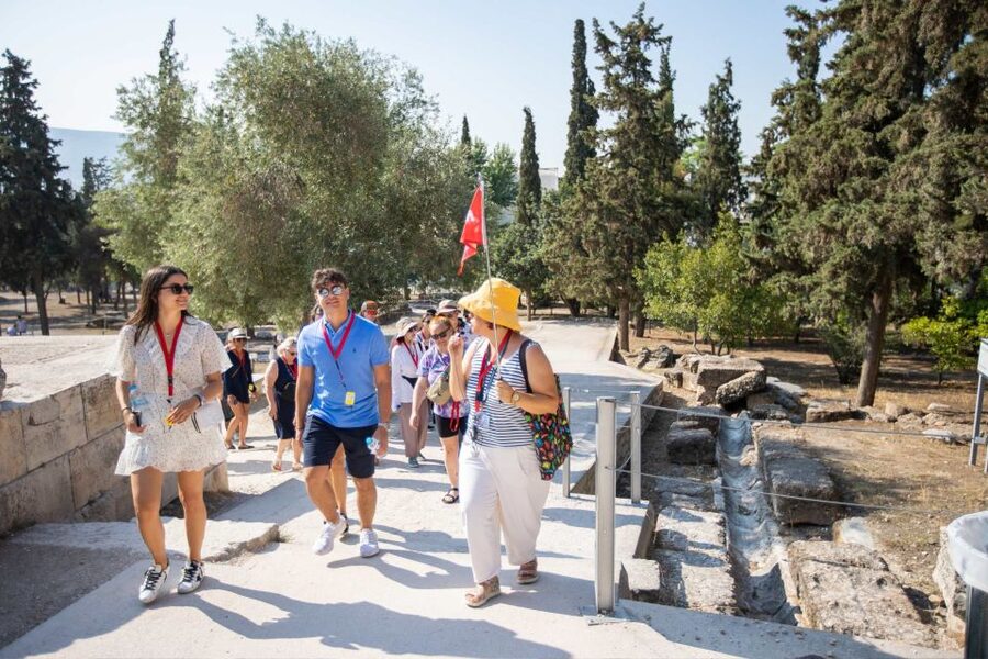 Acropolis, Parthenon & Athens Old City Heritage Walking Tour - Wireless audio devices: the small tech that makes a big difference