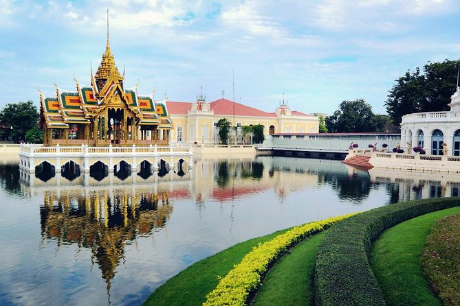 Afternoon Ayutthaya & Ancient Temples at UNESCO site By Road - Wat Chaiwatthanaram: evening atmosphere and optional traditional dress