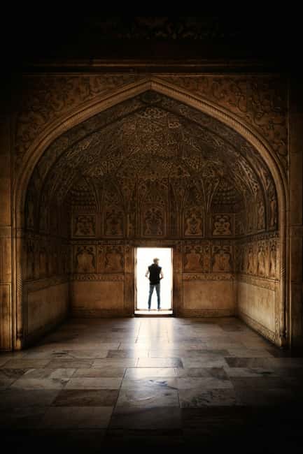 Agra Fort: Guided UNESCO Heritage Walking Tour - Price and Logistics: Is $6 Good Value?