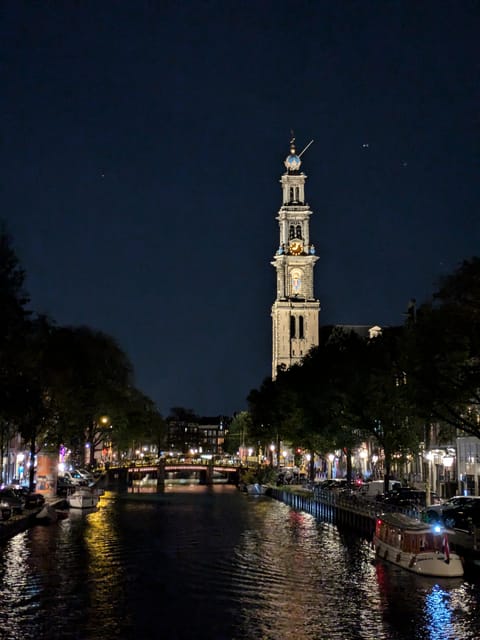 Amsterdam: Ghastly Grachten: ghost stories&dark history tour - The route and pace: how you fit 10 stops into 2 hours