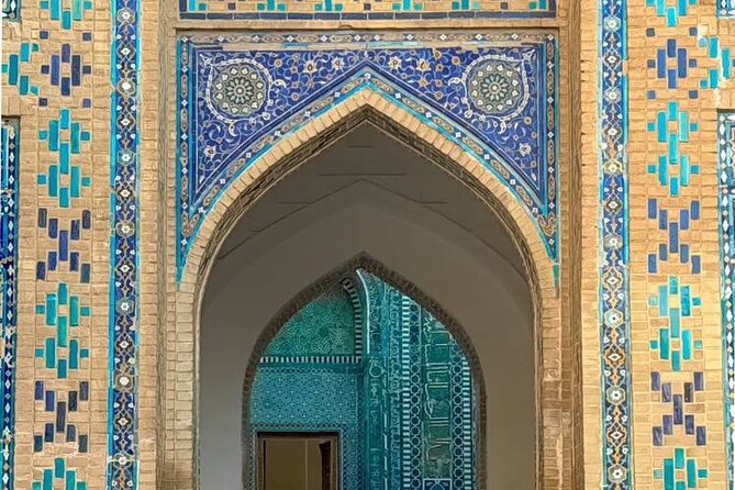 Ancient and Modern Tour in Samarkand with Transport - “Ancient and Modern”: How the Contrast Shows Up