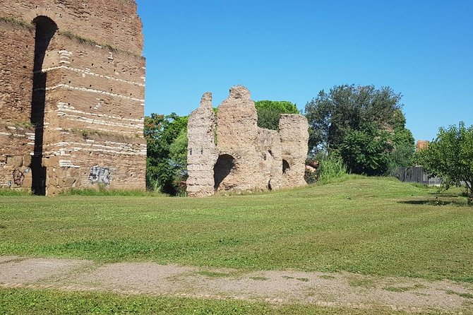 Ancient Appian Way PRIVATE Bike Tour - Private guide value: why the stories feel personal