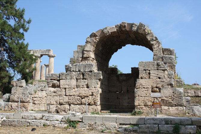 Ancient Corinth, Epidaurus, Nafplio full day private tour from Athens - Stop 5: Akrokorinthos (Acrocorinth) for big views and fortress logic