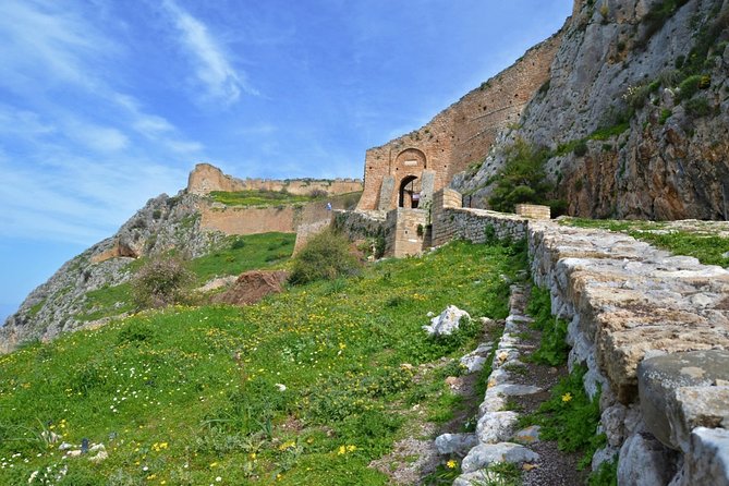 Ancient Corinth Half Day Tour - Acrocorinth: the fortress that makes Corinth feel close and huge