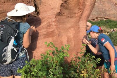 Ancient Landscapes Private Geology Hike at Garden of the Gods - Stop at Garden of the Gods: Learning to Identify Rocks Without a Degree