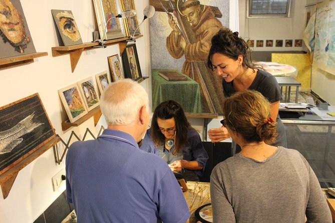 Ancient Mosaic Workshop in Rome - First Stop: Studio Cassio on Via Urbana