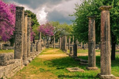 Ancient Olympia & Ancient Corinth Private LuxuryTour from Athens - On board Wi‑Fi, A/C, and bottled water: comfort for a 12-hour day
