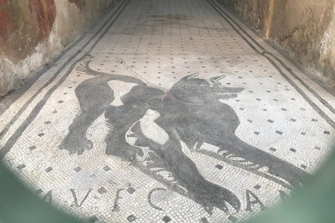 Ancient Pompei in the afternoon - Thermopolium and public spaces: food, drink, and daily routines