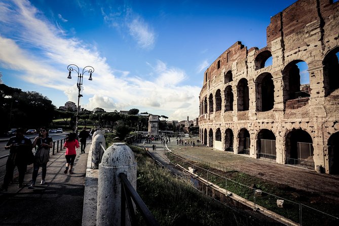Ancient Rome Guided Tour: Colosseum, Forum and Palatine & Pick Up - Price and value: what $98.86 really buys