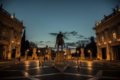 Ancient Rome's Ultimate Night Walk - Meeting at Via dei Serpenti: how to make the first 10 minutes smooth