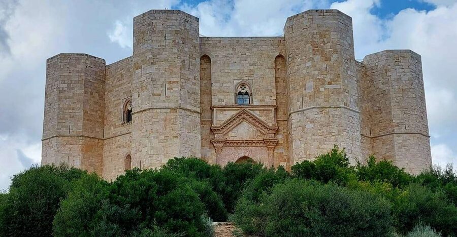 Andria: Castel del Monte Private Historical Tour - Outside First: Views, Setting, and the Monument from Different Angles