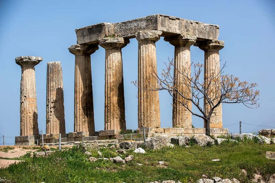 Athens: Ancient Corinth & Nafplion Guided Premium Tour - Museum time at Ancient Corinth: where artifacts do the talking
