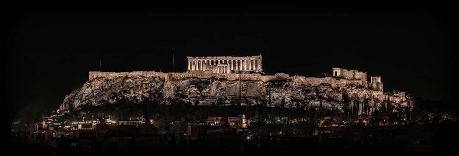 Athens Ghost Walk: Mystical Ruins & Ancient Legends - Key Things That Make This Ghost Walk Work