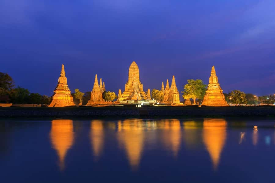 Ayutthaya Private Guided Day Tour, 4 Ancient Temples - Stop 1: Wat Yai Chai Mongkhon and the Che di View That Changes the Scale