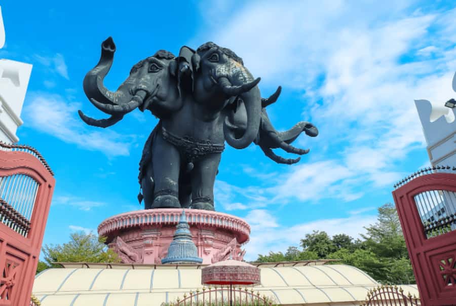 Bangkok: Ancient City Muang Boran and Erawan Museum Tour - The small details that make or break a day trip