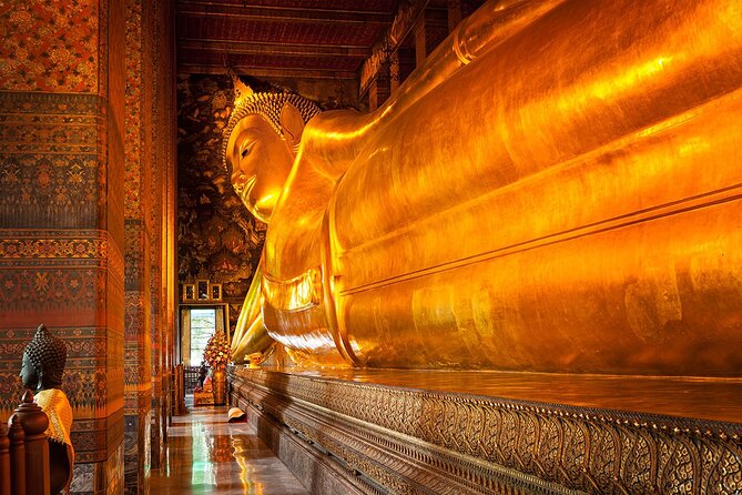Bangkok’s Three Iconic Temples: Wat Traimit, Wat Pho & Wat Arun - Wat Arun on the Chao Phraya: Temple of Dawn and Colorful Spires