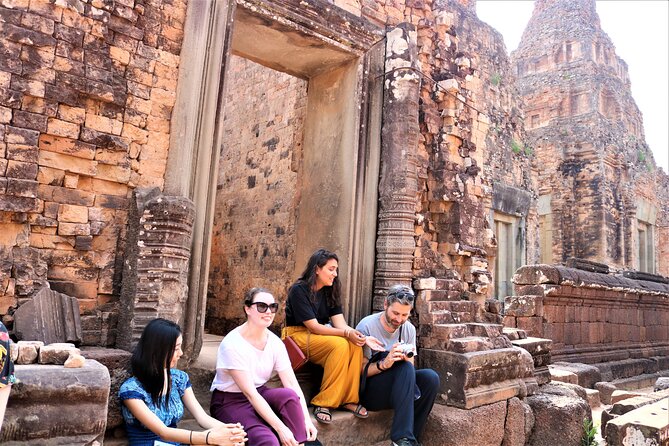 Banteay Srei and Grand Circuit Heritage Tour from Siem Reap - Guides and photo help: why names like Sak and Pi come up often