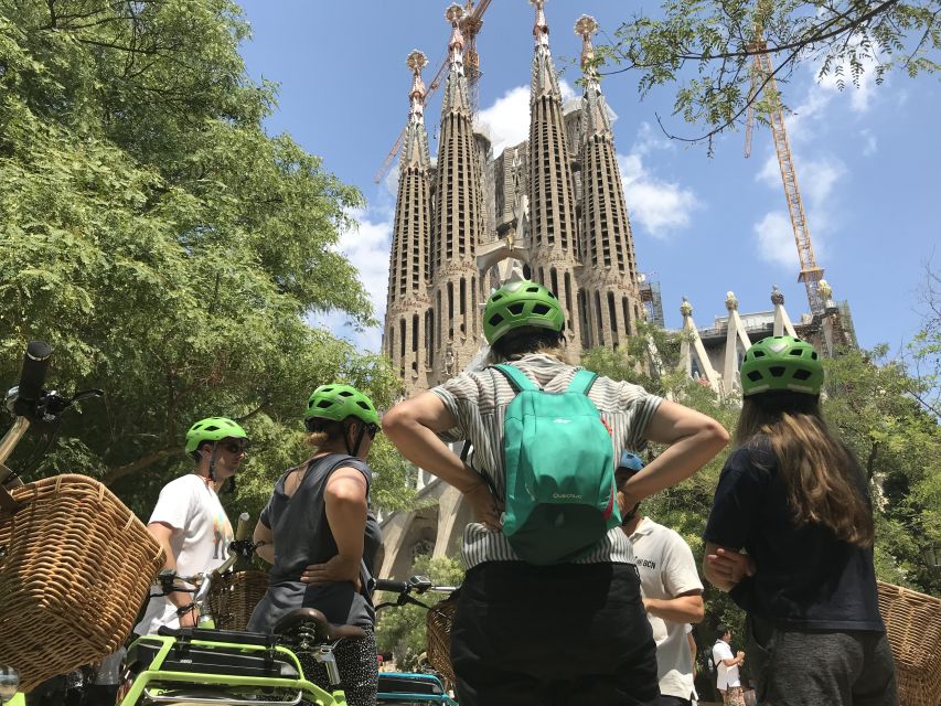 Barcelona: 2.5-Hour Bike or E-Bike Historical Tour - Where You’ll Start (and How to Find It Without Stress)