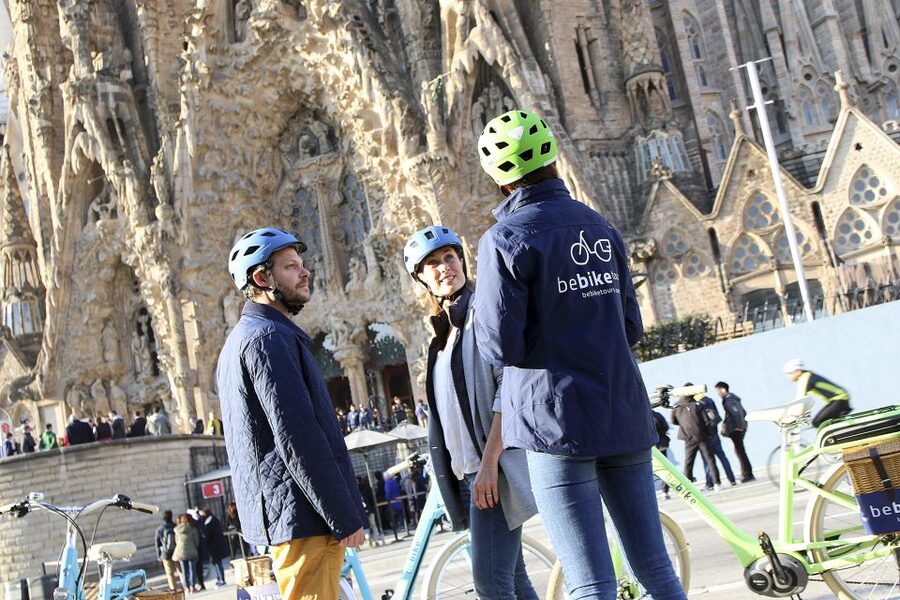 Barcelona: 2.5-Hour Bike or E-Bike Historical Tour - Casa Calvet and Gràcia: Catalan Modernism You Can Actually See