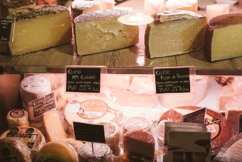 Barcelona: Tapas, Wine & History Tour of the Old Town - La Plata and the Tapas Stop That Changes the Game