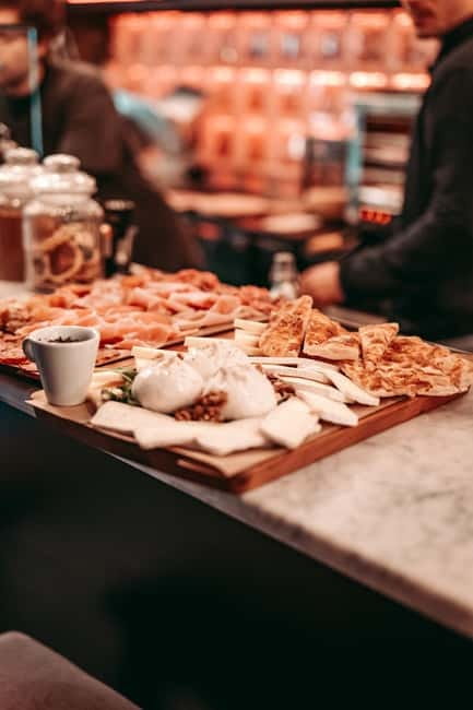 Barcelona: Tipsy Tapas & History Tour in the Gothic Quarter - Quick hits: what makes this tour tick