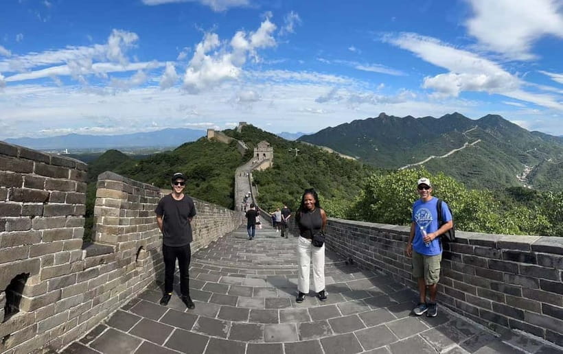 Beijing: Badaling Ancient Great Wall of China Day Trips - Guides make or break a Great Wall day trip