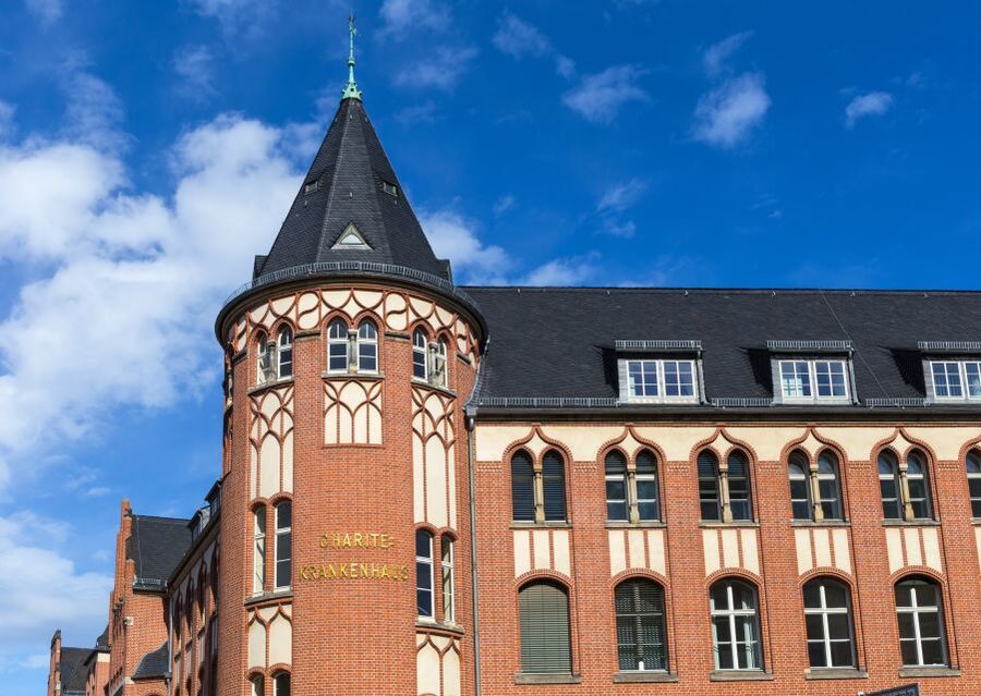 Berlin: Berlin Charité Guided History Tour - Famous Berlin doctors and scientists: the names you’ll hear and why