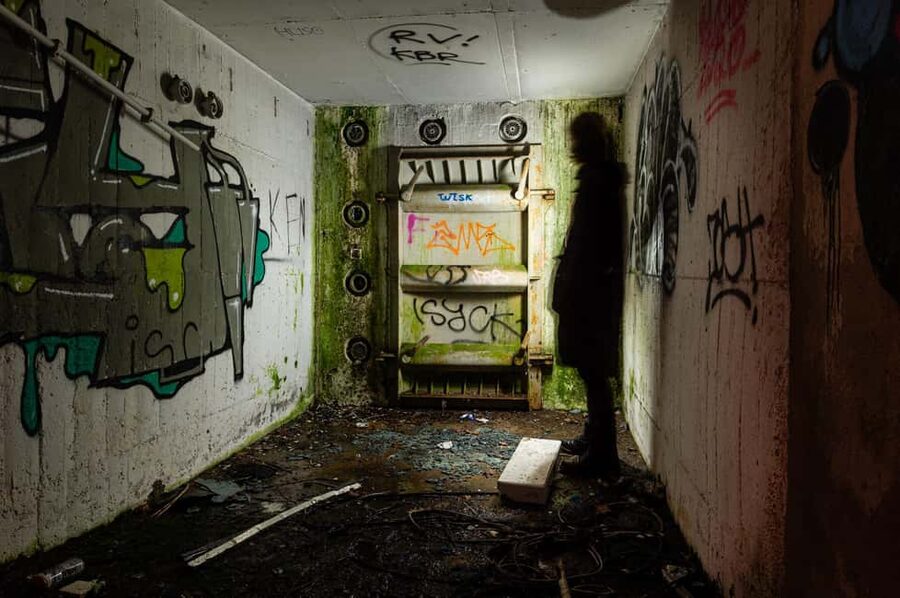 Berlin: Urbex Abandoned Places & History Tour - Meeting point at S-Bahn Buch: simple, but don’t skip details