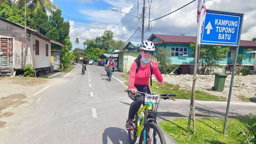 Best of Kuching: Heritage & Kampong Bike Tour - Who this Kuching bike tour is best for