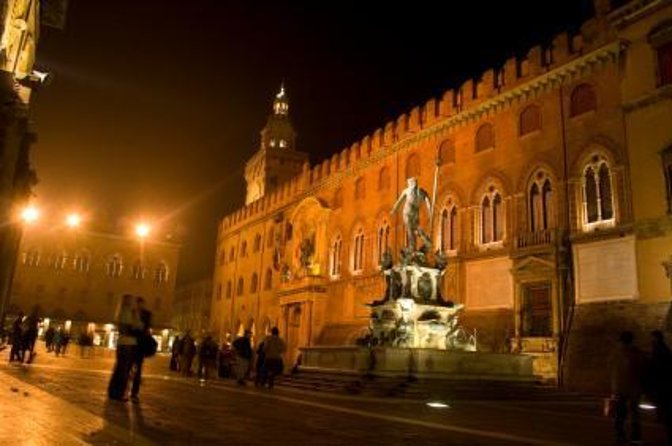 Bologna historical art walking tour with hidden gems and tastings - Santo Stefano: Roman Roots to Dante-Era Cloister Feel