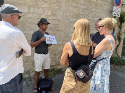 Bordeaux: Wine History Tour with Tasting - Decoding French wine labels: grapes, villages, and the 75 cl mystery