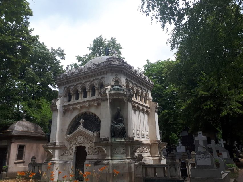 Bucharest: 3-Hour Dark History Tour with a Local - The Vampire of Bucharest: a serial killer story rooted in fear