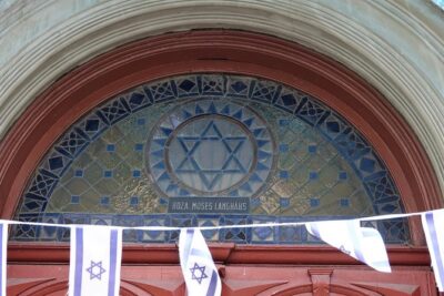 Bucharest Jewish Heritage Private Walking Tour - Starting at Hanu lui Manuc: A Central, Easy Kickoff