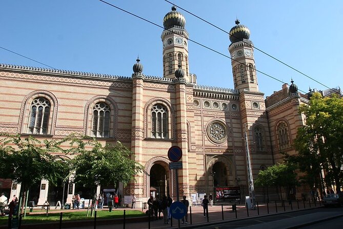 Budapest Jewish Heritage Memorial Walking Tour & Synagogue Entry - The old Jewish Quarter: streets that still carry memory