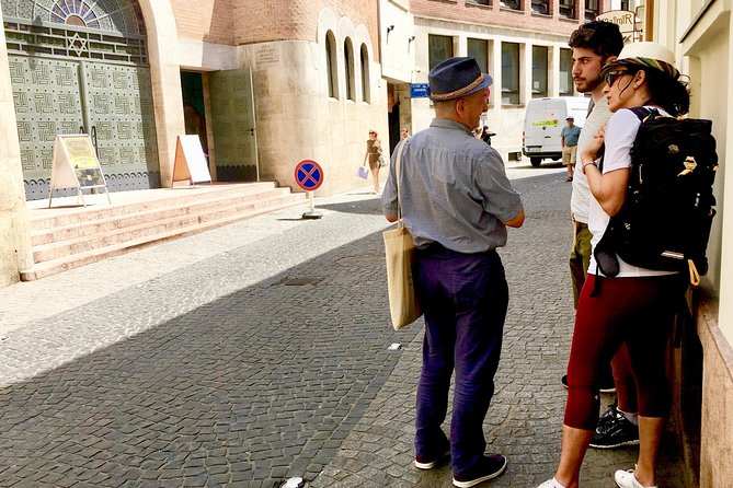 Budapest Jewish Heritage: Synagogues, Shoes, Secrets & Flódni - Walking the Jewish Quarter route from Herzl Square to Dohány Street