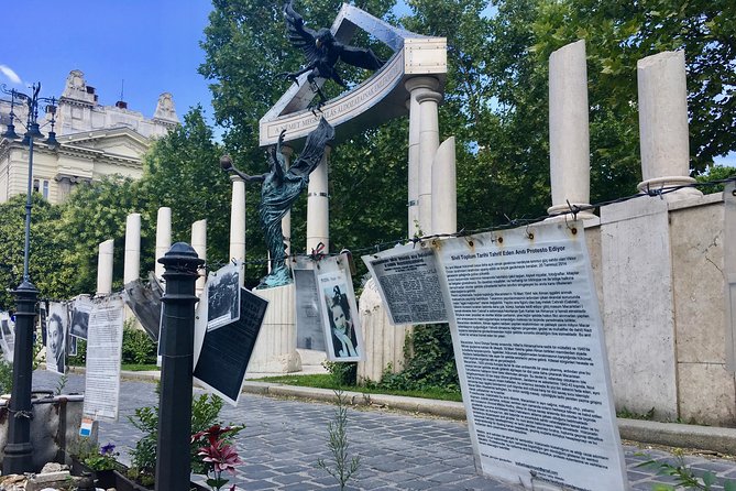 Budapest Jewish Heritage: Synagogues, Shoes, Secrets & Flódni - Shoes on the Danube Bank: when remembrance is forced to look real