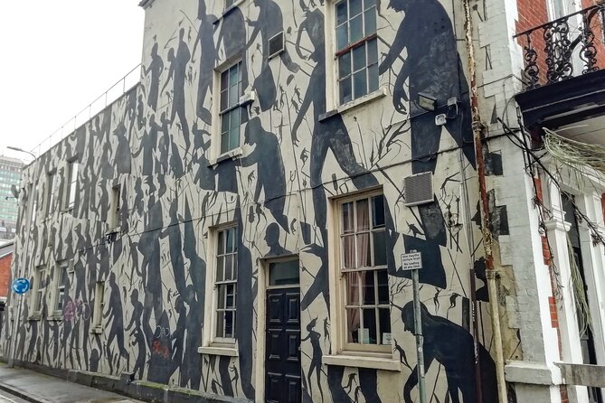 Cardiff Private Dark History Tour - Cardiff Central Market and Womanby Street: daily life meets crime