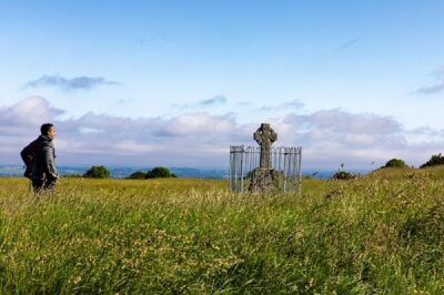 Celtic Boyne Valley & Ancient Sites Day Tour From Dublin - Loughcrew Cairns: Passage Tomb Rock Art and the Real Footwork Test