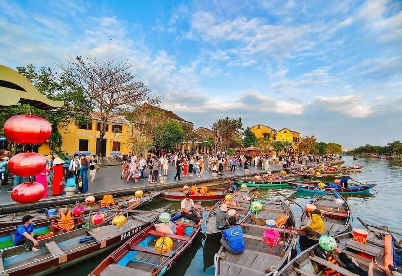 Chan May port : Private Trip to Hoi An Ancient Town - Marble Mountains (Ngu Hanh Son): caves, pagodas, and stair energy