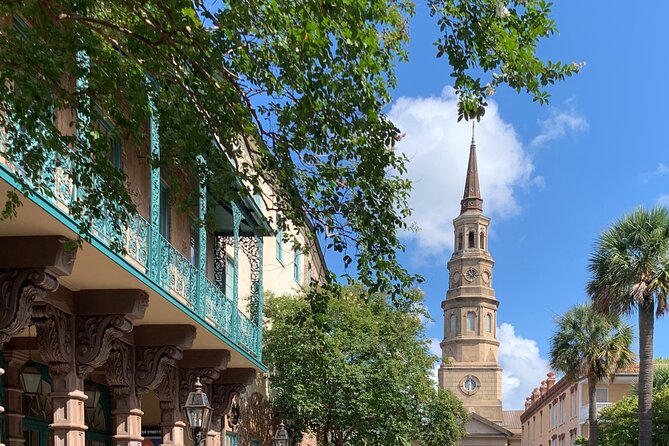 Charleston History Tour / - The Battery & White Point Gardens: a defensive seawall that doubles as a promenade