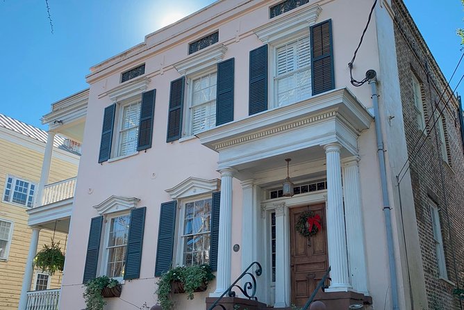 Charleston’s Strong Women of the South History Tour - Meeting on 21 Magazine: how the tour gets going fast
