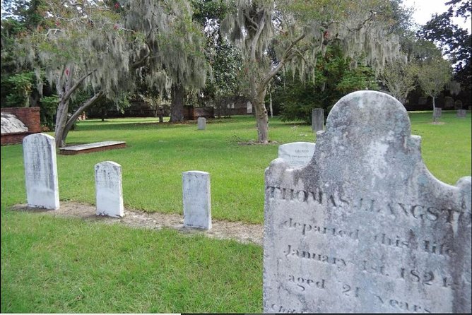 Civil War Savannah!! Guided Walking Tour - Ending at Green-Meldrim House: Sherman’s headquarters near Madison Square
