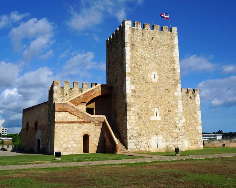 Colonial Zone: Historical Tour with a visit to the Columbus Lighthouse and Tres Ojos Park - Price and timing: what $5 buys in a real-world itinerary